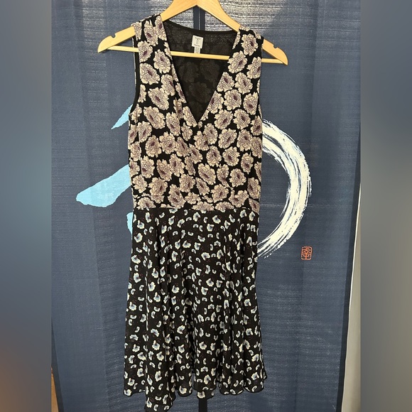 NWOT Fit & Flare Tristan Floral Dress Size S - Picture 2 of 7